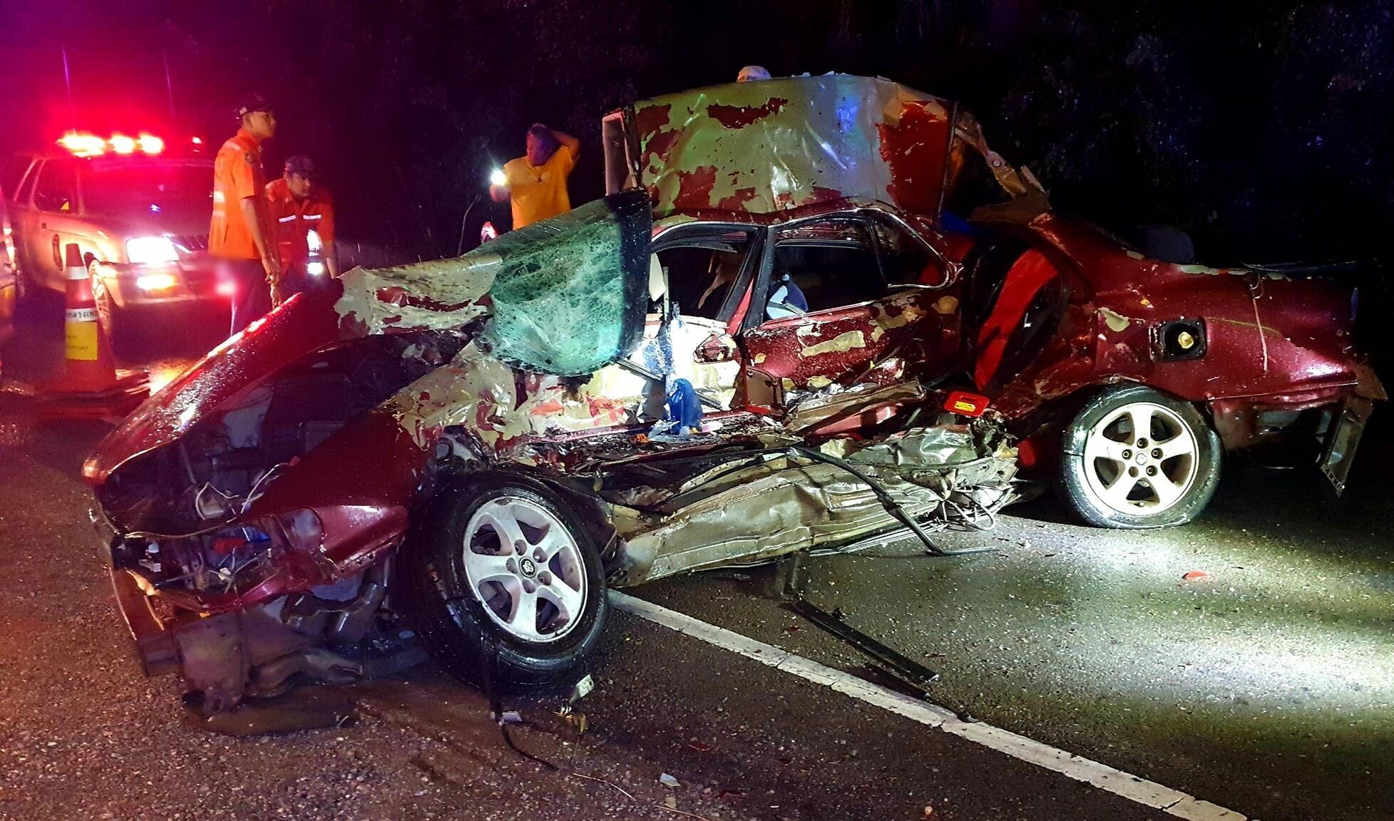 Father and son die in Phetchaburi truck crash amid heavy rain