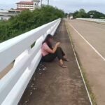 Heartbroken woman rescued from bridge in northeast Thailand | Thaiger