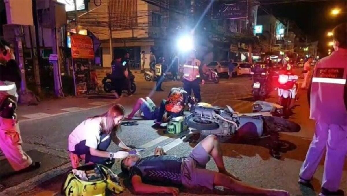Drunken Thai biker crashes into Chinese tourists in Jomtien