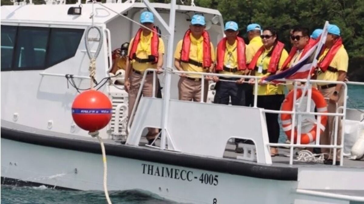 Mooring buoys installed off Koh Hei to protect coral reefs