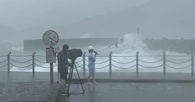 Thais in Taiwan urged to follow directives as Typhoon Gaemi nears | Thaiger