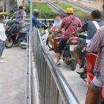 Ratchaburi residents demand urgent fix for narrow overpass bridge | Thaiger