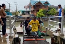 Man drowns in canal after footbridge slip in Samut Songkhram