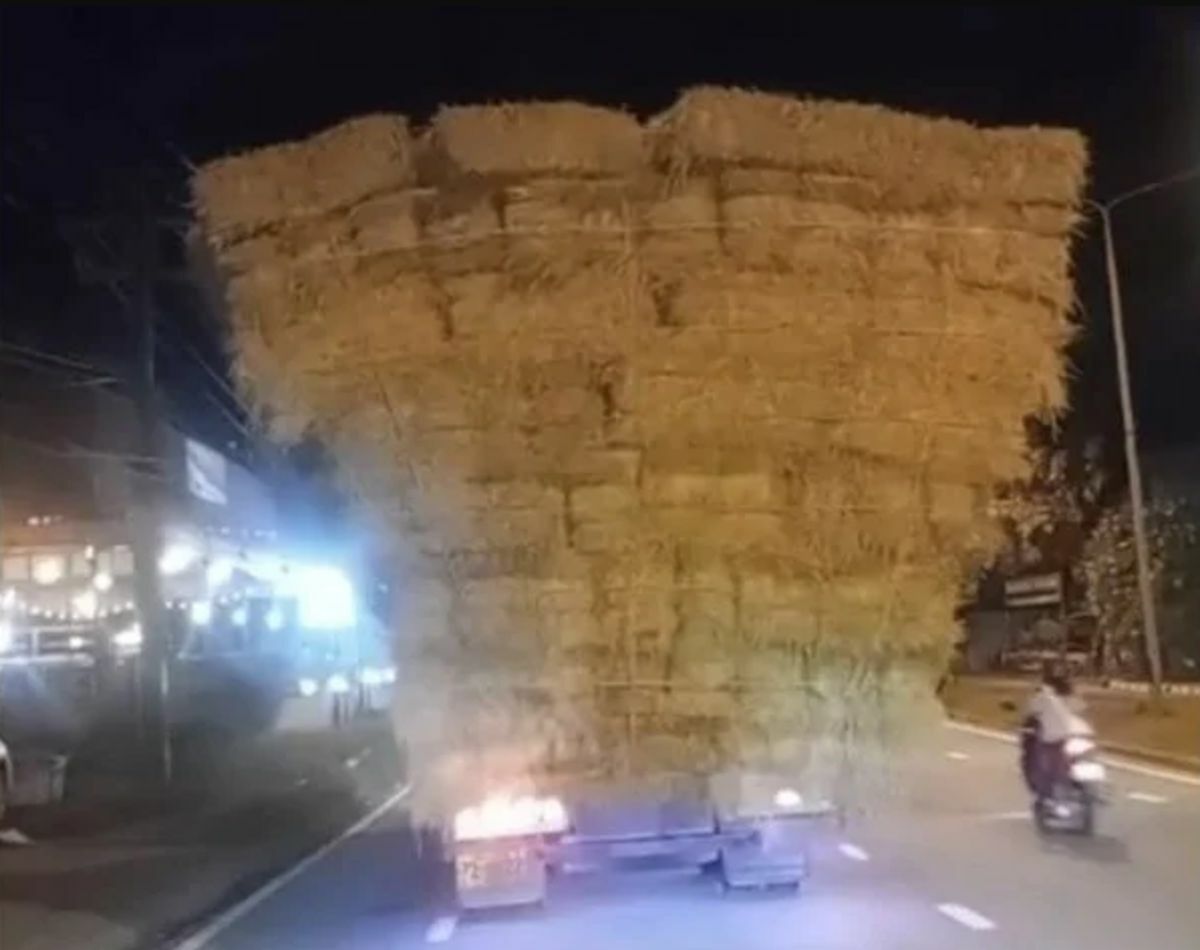 Overloaded truck blocks Patong Hill, causing long delays (video)