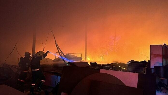 Fire at Pathum Thani warehouse spreads to seven others