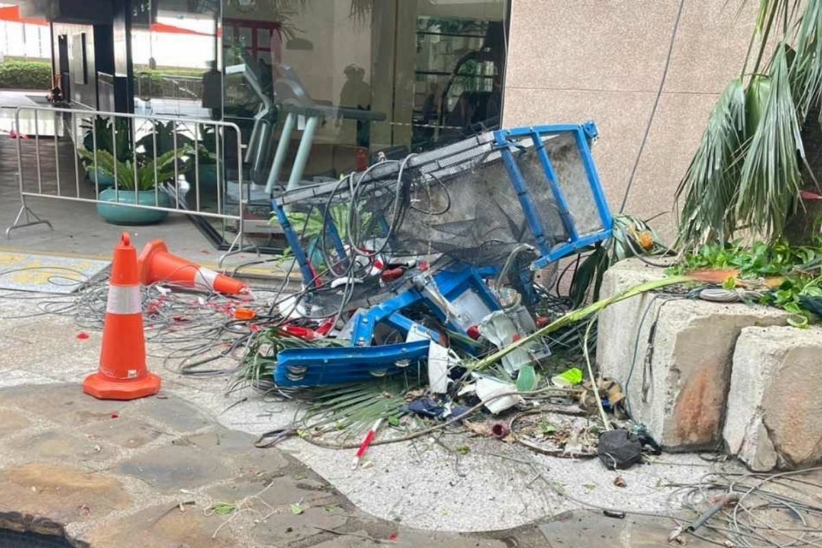 Thai window cleaner falls from the 31st floor of a Bangkok hotel and dies