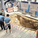 Underground water pipe leak causes footpath collapse in Bangkok | Thaiger