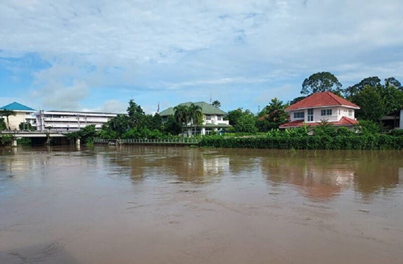 Nakhon Nayok hit by sudden flooding after dam water release