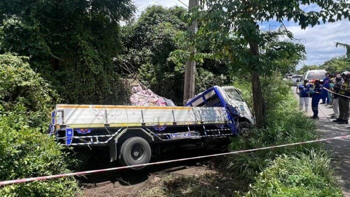 Fatal truck accident in Ratchaburi highlights dangerous U-turn point