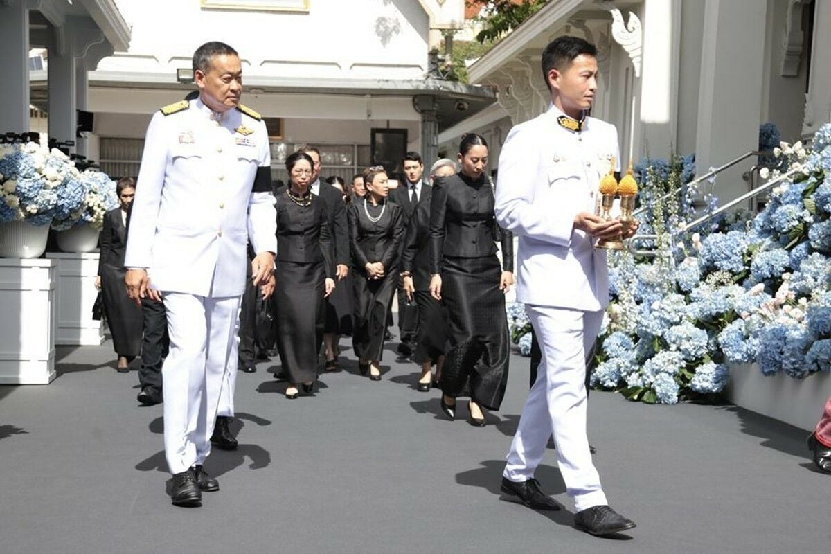 PM Srettha’s mother honoured at royal cremation ceremony