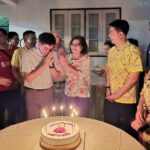 Bang Lamung district chief marks 41st birthday with leaders | Thaiger