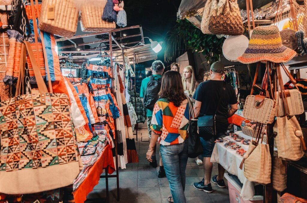 Chiang Mai Night Bazaar travel guide | Thaiger