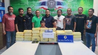 Surat Thani police seize 404,000 meth pills after car chase