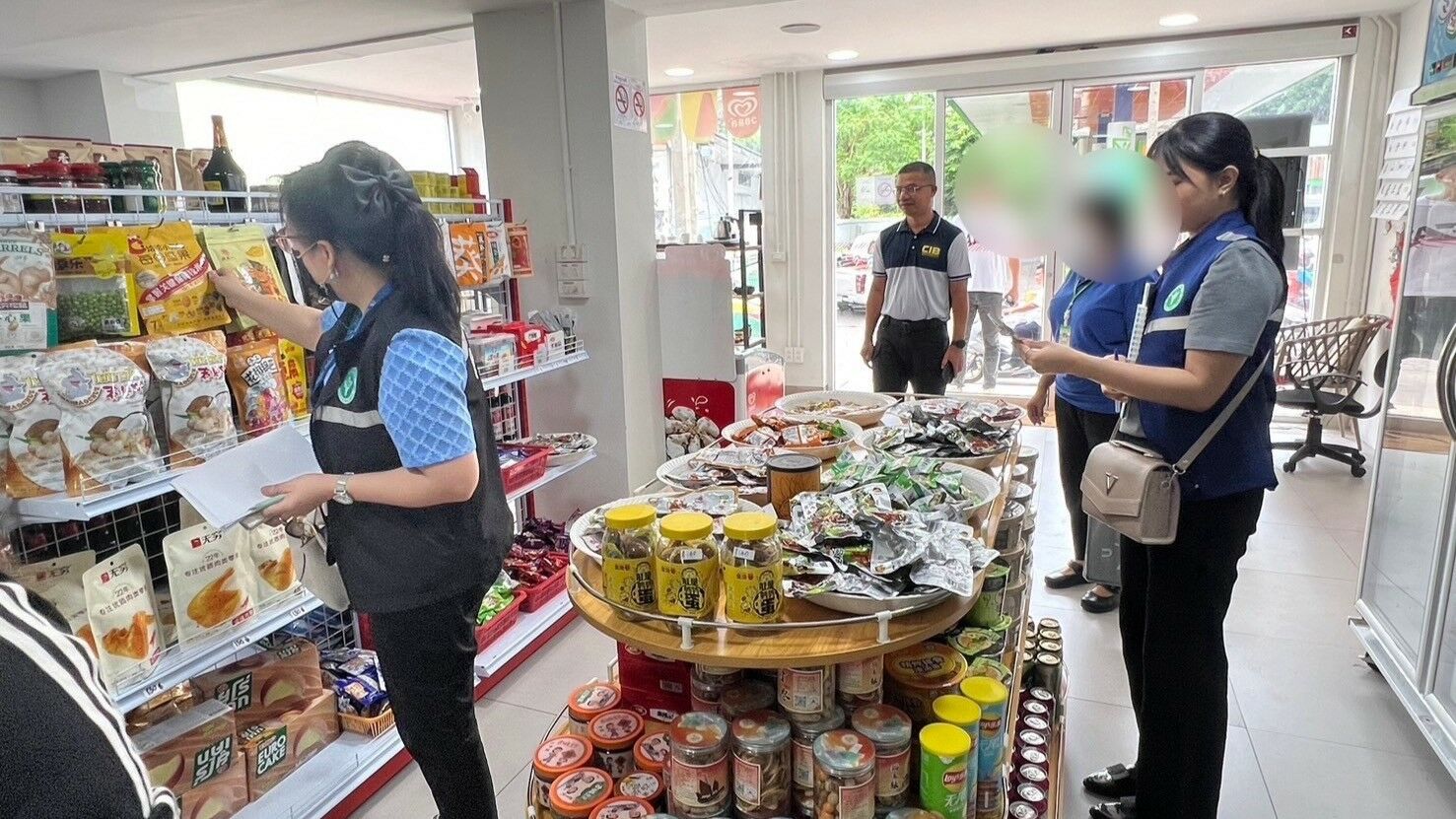 Bangkok seizes 1,878 items from Chinese supermarkets