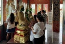 Residents seek blessings at Suphan Buri temple for lottery luck