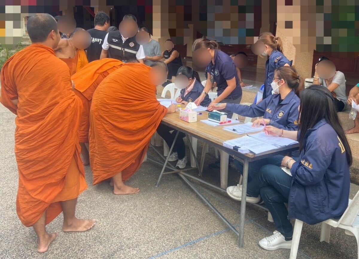 Bangkok temple raid reveals drug use among monks and residents