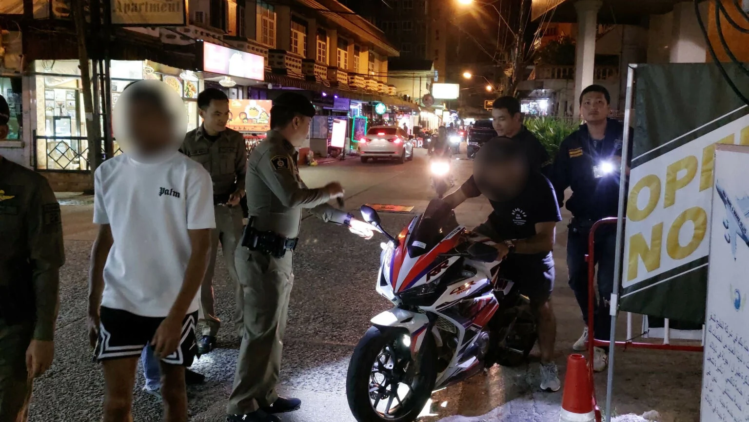 Pattaya police crack down on noisy Kuwaiti motorcyclists (video)