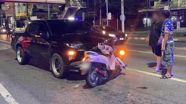 Motorcyclist dies after collision with pickup truck in Pattaya