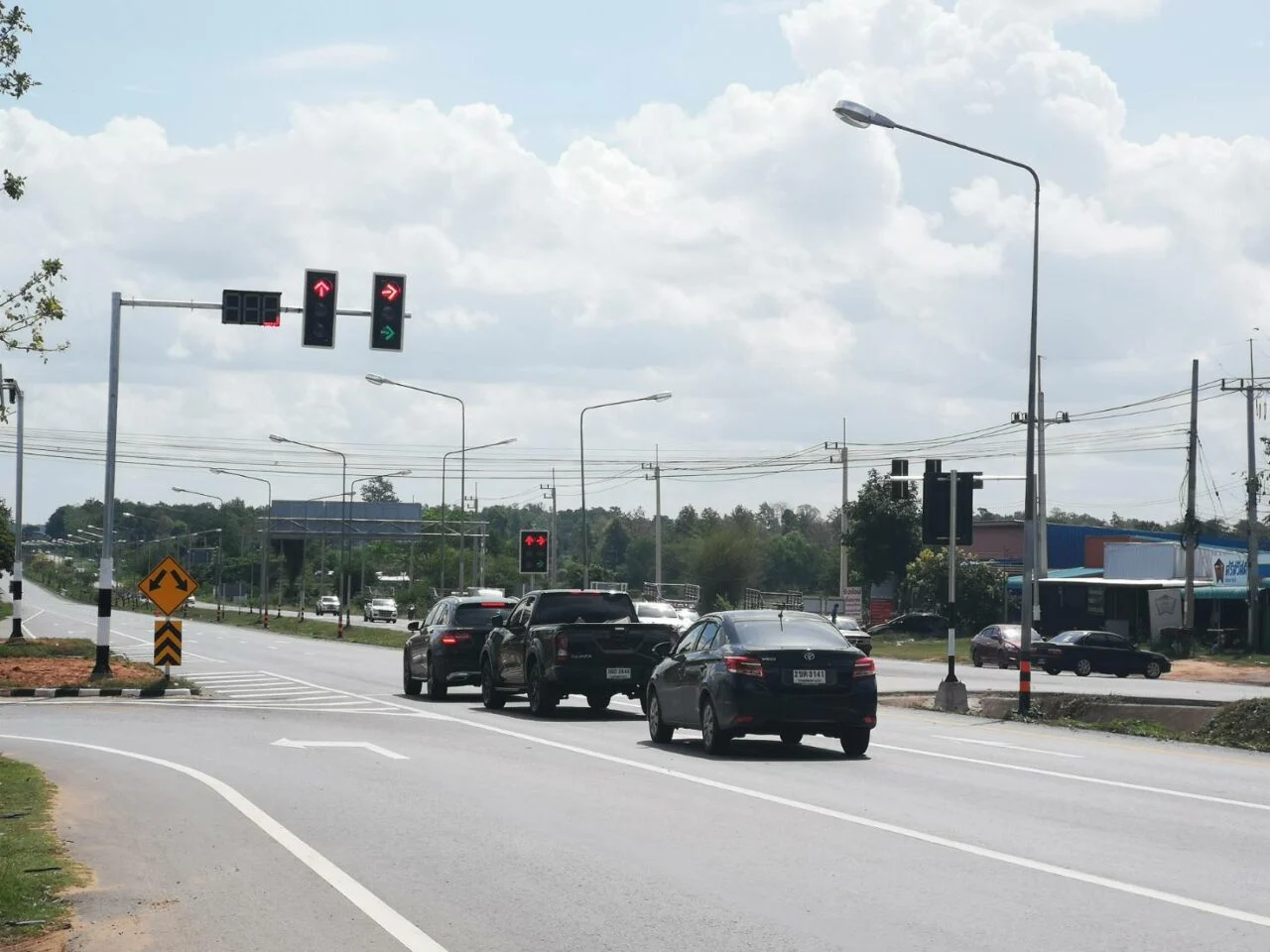 Teens flee after attacking young motorcyclist in northern Thailand