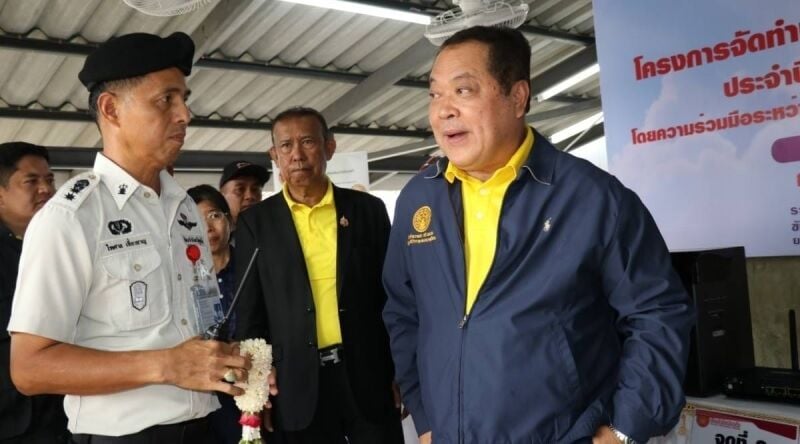 Justice minister visits Phuket prison, focuses on rehabilitation