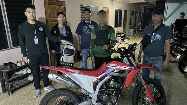 Motorbike rider arrested for wheelies in Pattaya tunnel