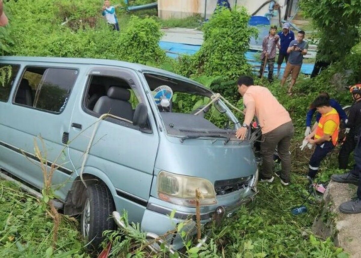 Northern Thailand school van crash claims young student’s life