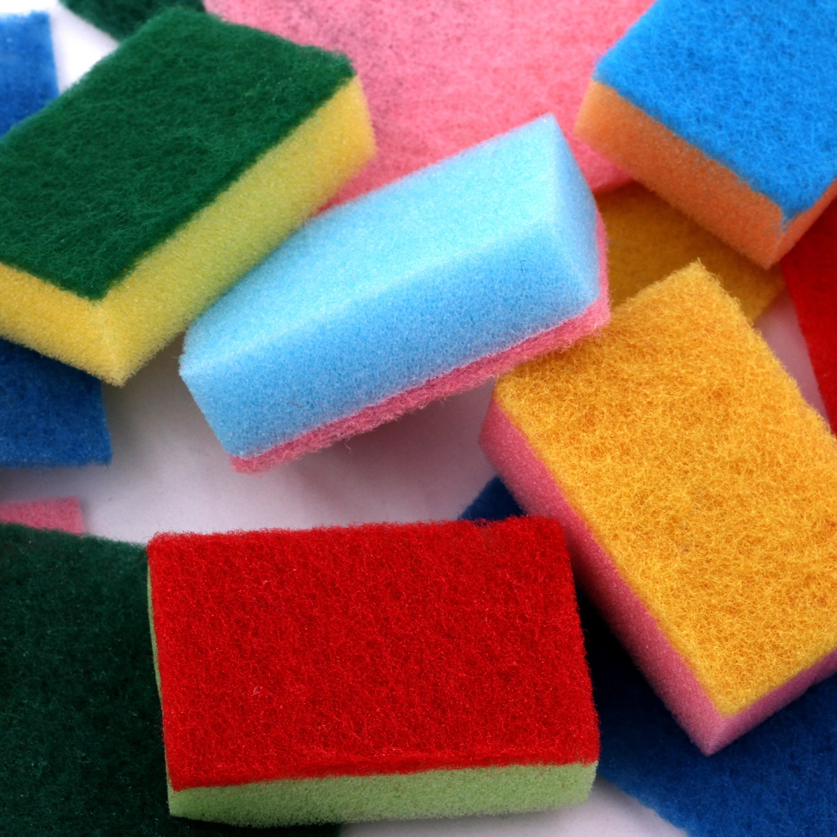 Why dishwashing sponges are different colours – the answer will surprise you