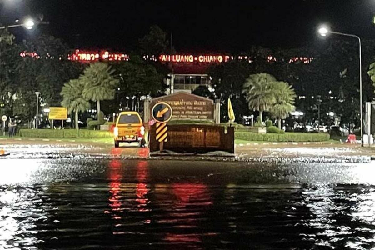 Chiang Rai Airport remains open amid flooding, flights from Bangkok cancelled