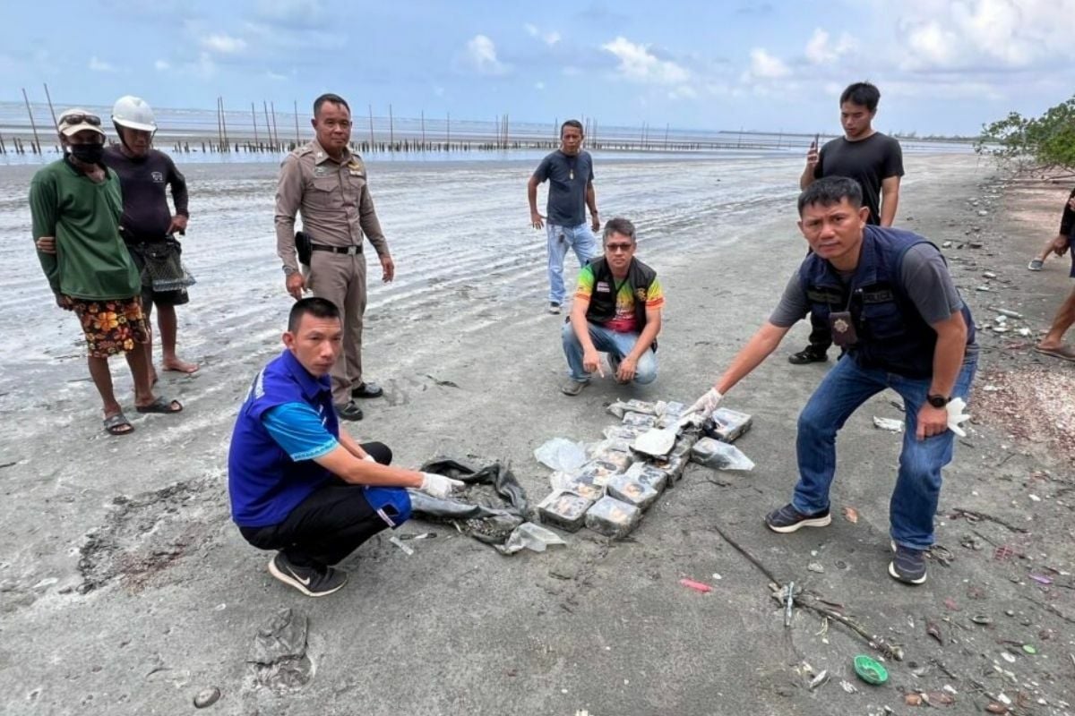 2 Thai men arrested for sale of crystal meth found on beach