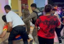 Man stabs ex-girlfriend in Trat, crashes motorcycle while fleeing