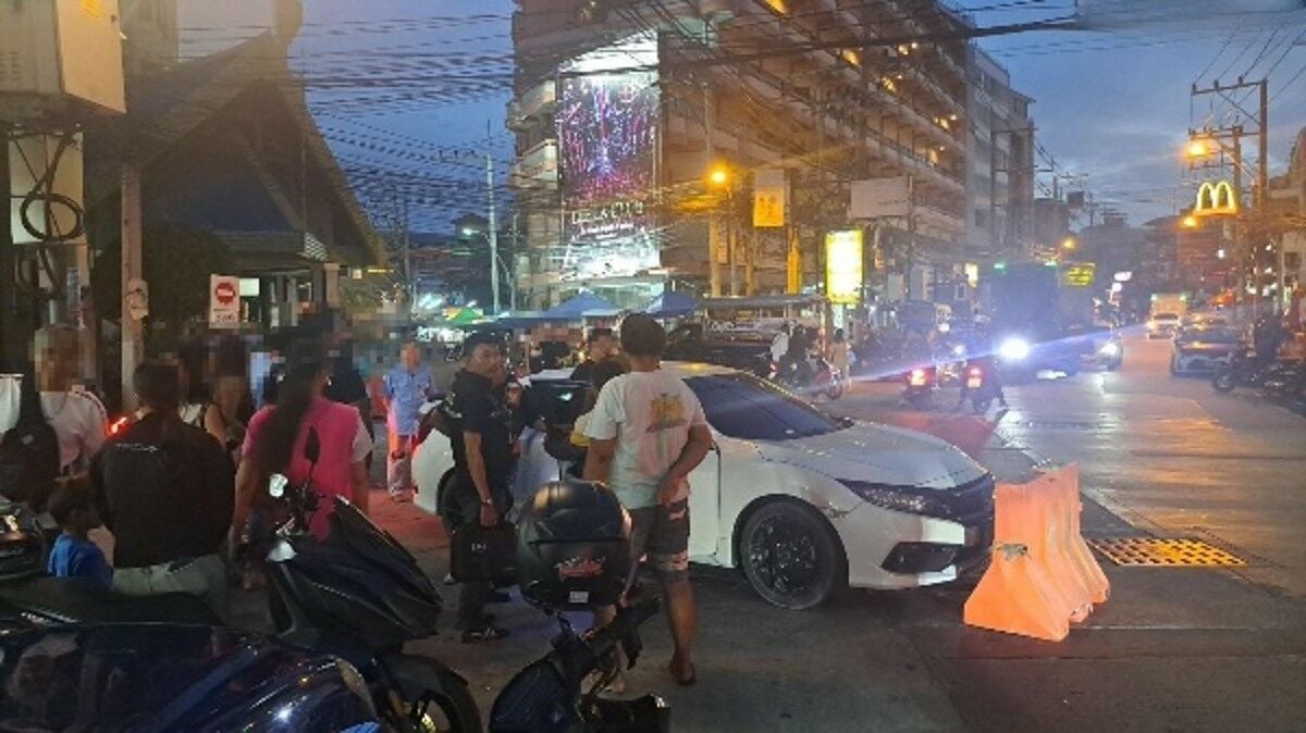 Drunk driver causes traffic chaos in Pattaya after crash (video)