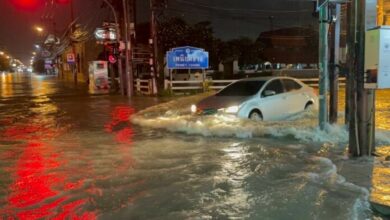 Heavy rainfall floods Pattaya, causes extensive vehicle damage