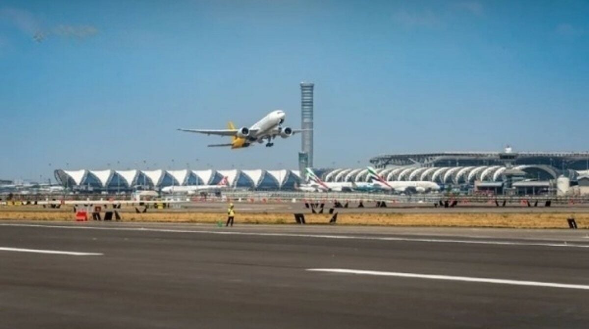 Bangkok airport runway gears up for November opening