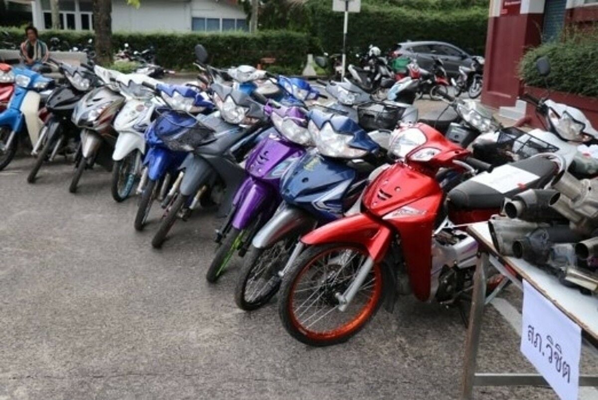 Phuket police cracks down on noisy bikes and rowdy teens