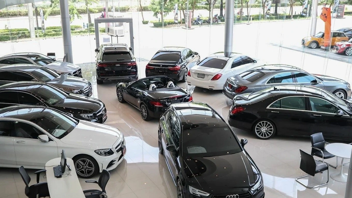 The second-hand cars in Thailand under 100K baht