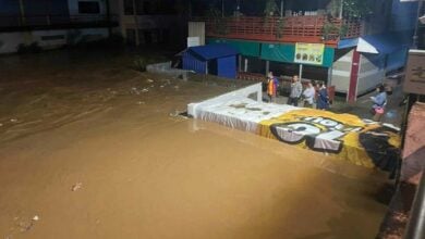 Chiang Rai man offers free filtered water amid flood crisis