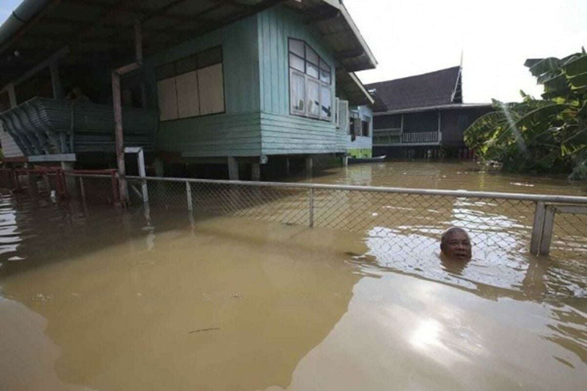 Ayutthaya residents warned of flash floods amid rising water levels