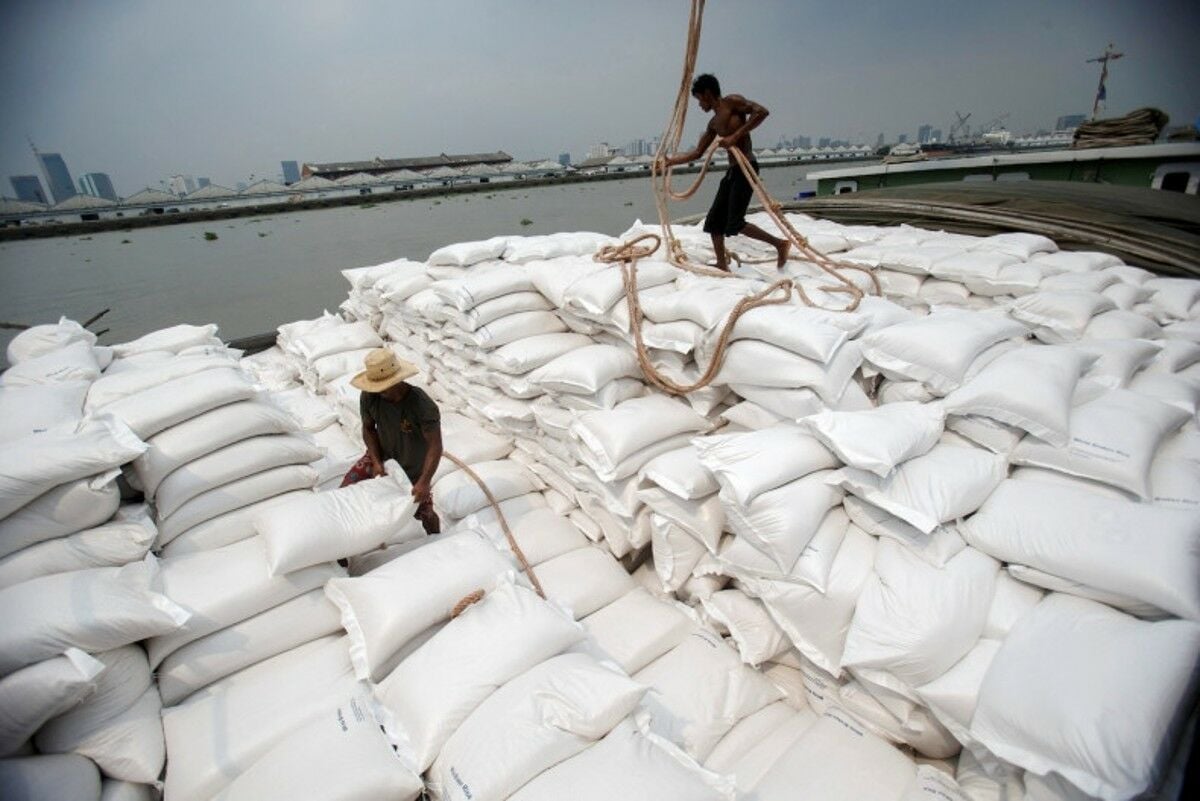 Thai rice prices fall in a grainy twist as Indonesian bids drop