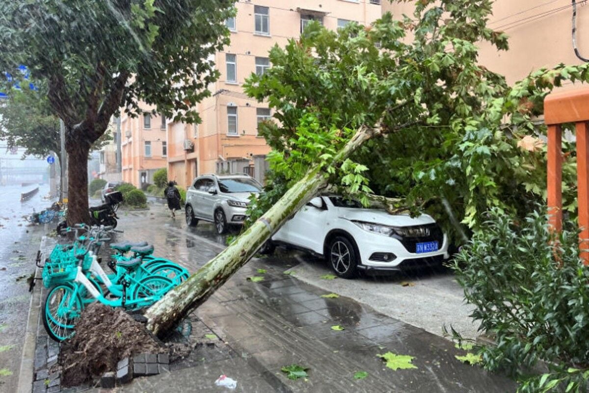 City in chaos: Typhoon Bebinca slams Shanghai