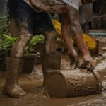 Urgent steps needed for mud removal in post-flood Chiang Rai | Thaiger