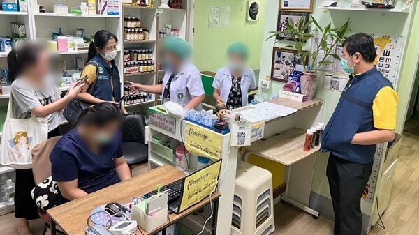 Clinic con: Unlicensed medics in Chon Buri busted with fake docs