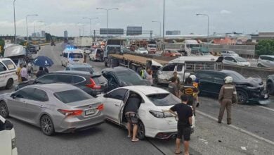 Crash course in chaos: 22-wheeled truck causes traffic jam