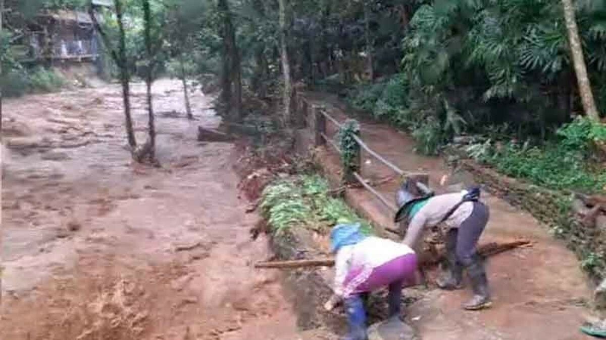 Chiang Mai: Flash floods hit more than 200 homes in Mae Rim