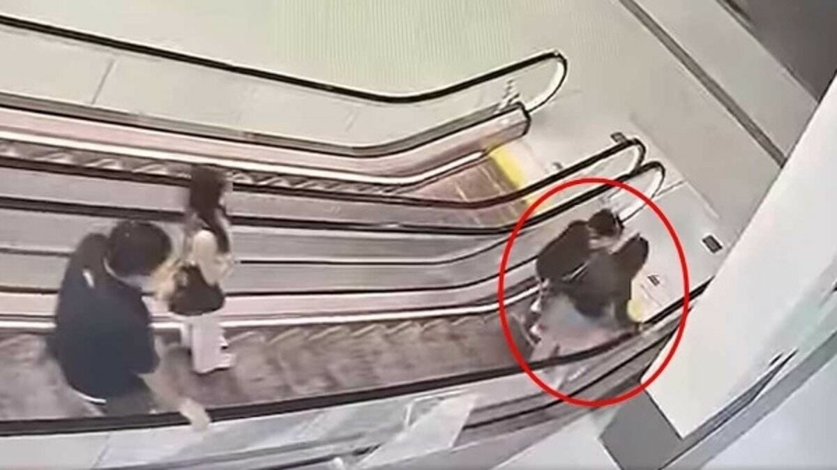 Escort injured in escalator attack by man’s ex-girlfriend in Thailand (video)