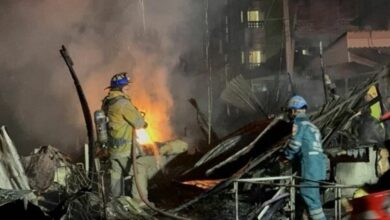 Fire destroys 15 shops in Bangkok, one fatality reported