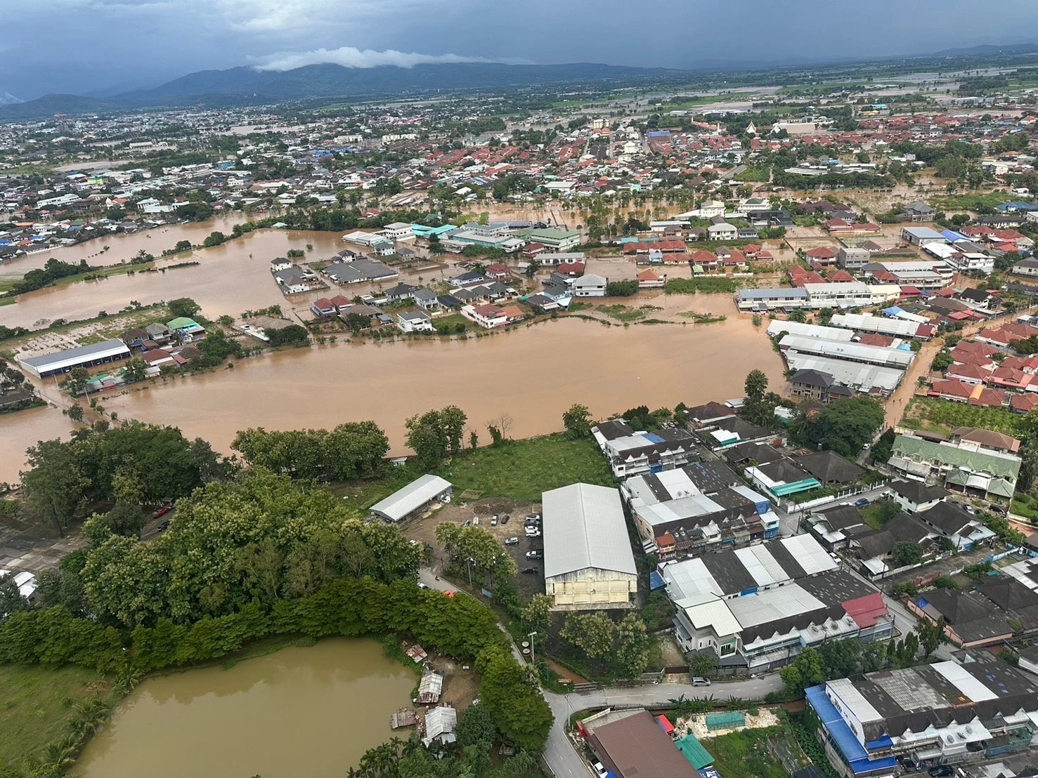 Flooding in Thailand reduced to 13 provinces, 45 dead, 24 injured