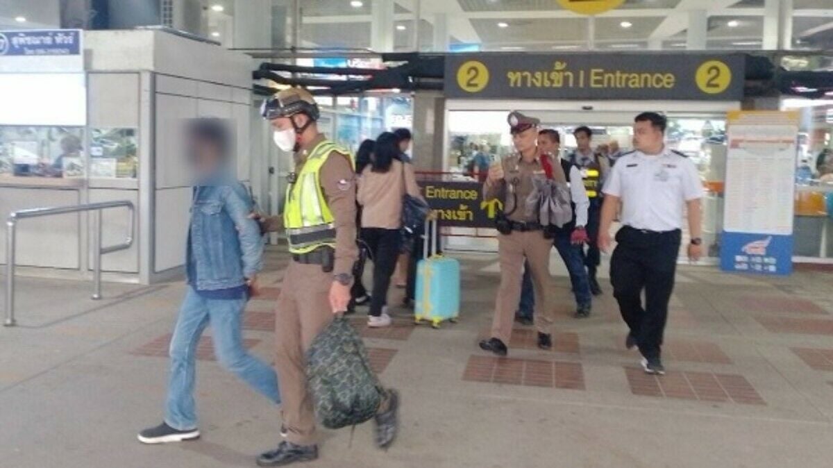 Bangkok police catch man with handmade gun at bus terminal