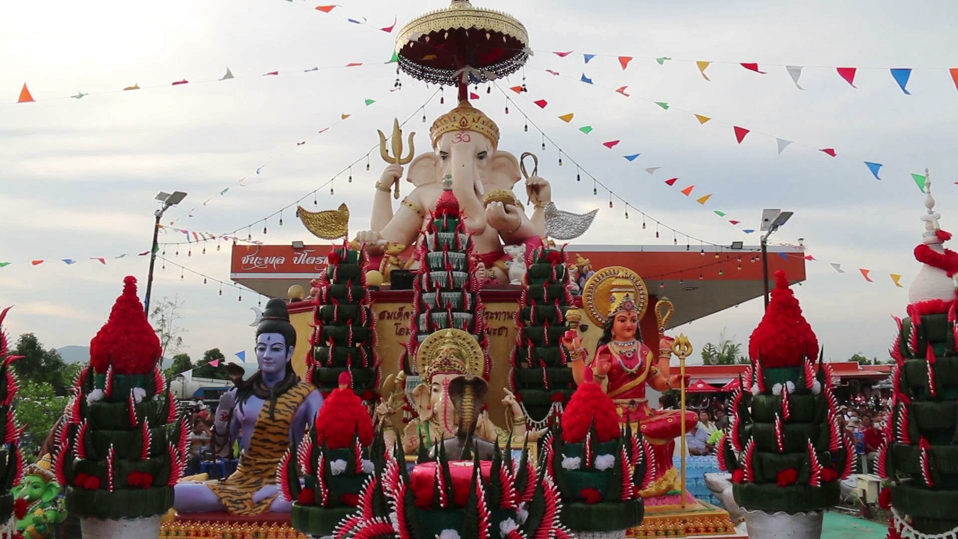 Phetchabun petrol station’s Ganesh Chaturthi tribute sparks lottery frenzy