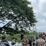 Newborn discovered in Nonthaburi canal, police seek answers | Thaiger