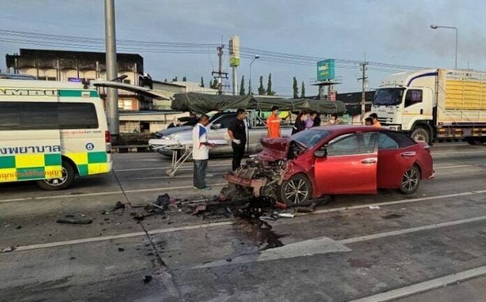 Passenger dies as grab car crashes into oil tanker in Rayong